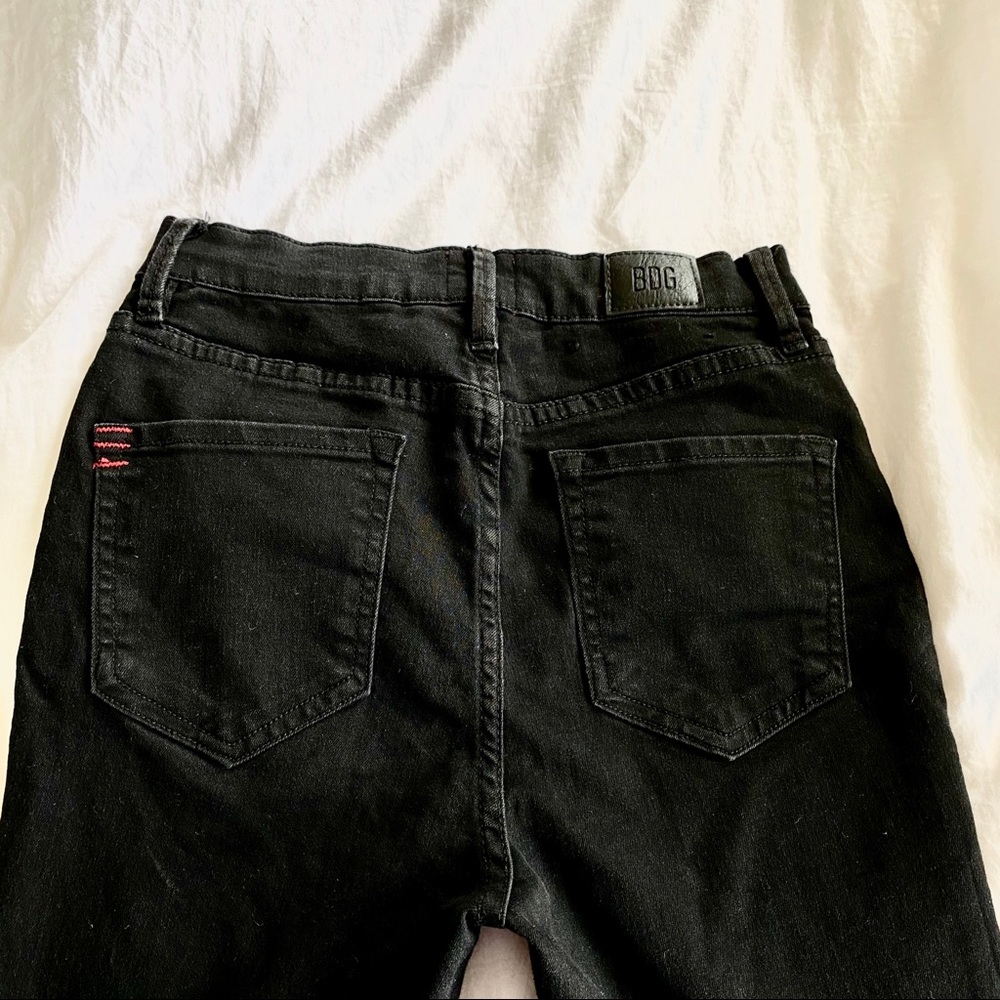 High Rise Cropped with Frayed Edge Jeans